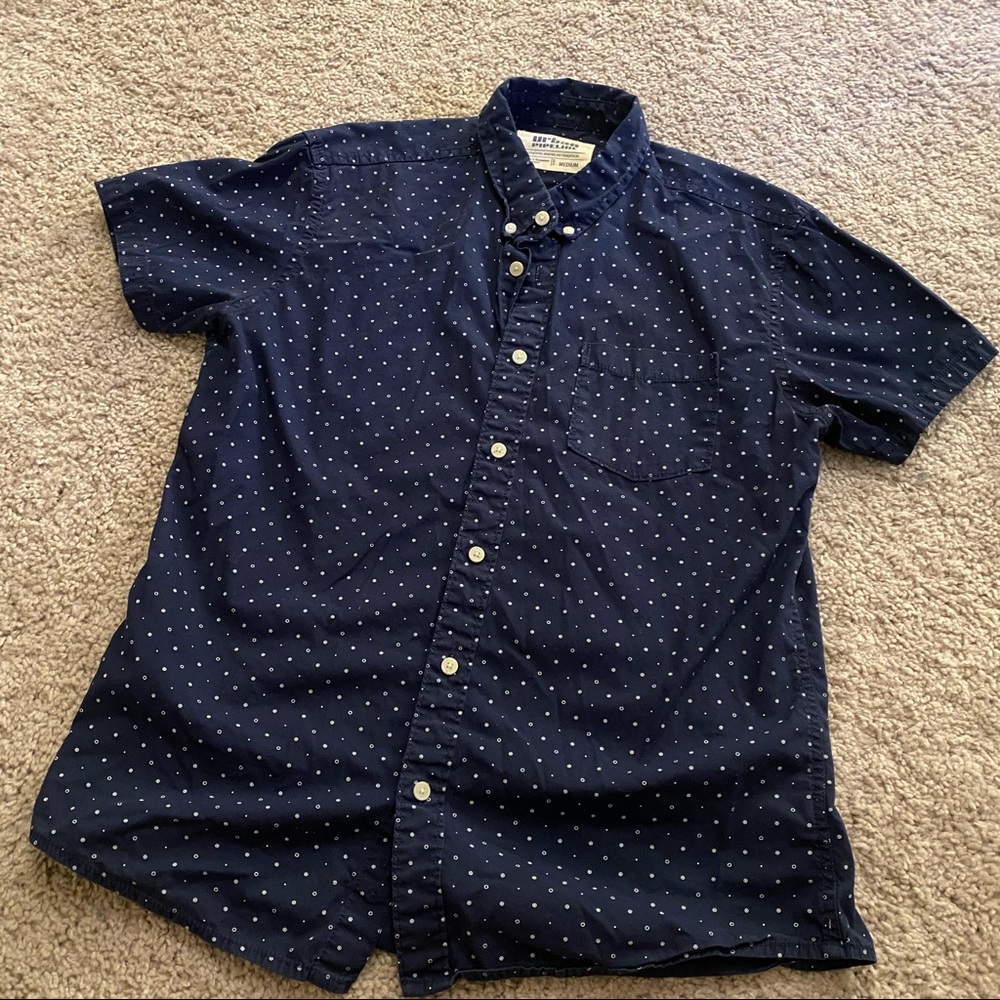 Urban Pipeline Short Sleeve Navu Button Up Size M